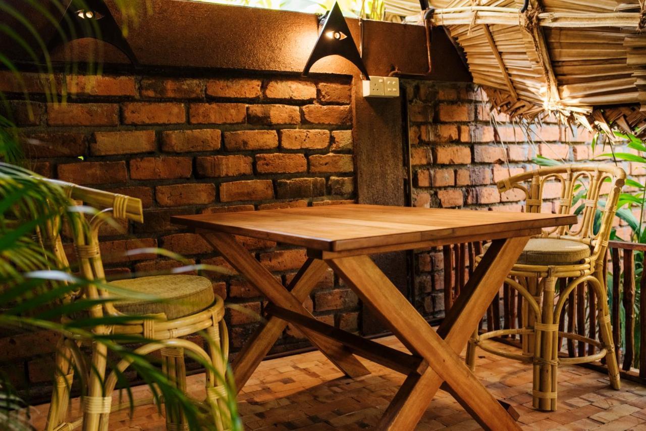 Igabara Hobbit House Hotel Tangalle Eksteriør billede